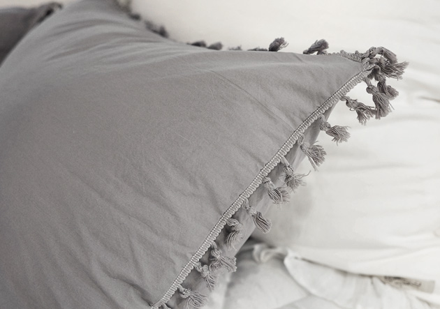 titi pillow cover_gray