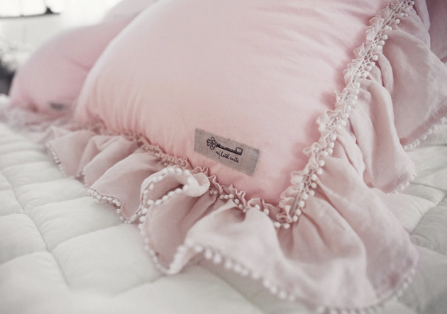 elena pillow cover_pink