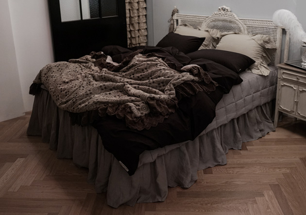 basic bed skirt_linen
